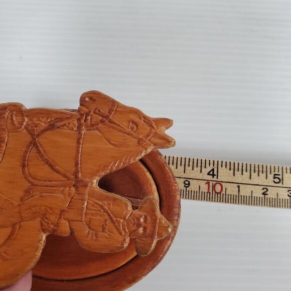 Vintage RCMP Wooden Clip Magnet – Hand Carved Royal Canadian Mounted Police Souv - Picture 12 of 15